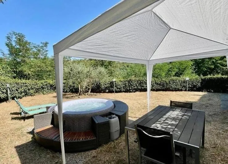 Rustico Jacuzzi & Wine Apartment La Collina