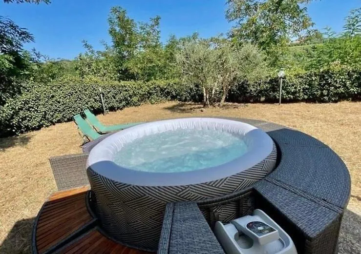 Rustico Jacuzzi & Wine Apartment La Collina